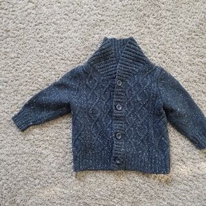 Old navy size 12-18 months boys sweater